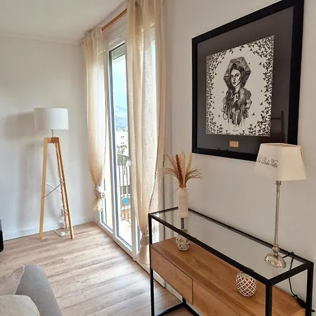 Διαμέρισμα Vue *